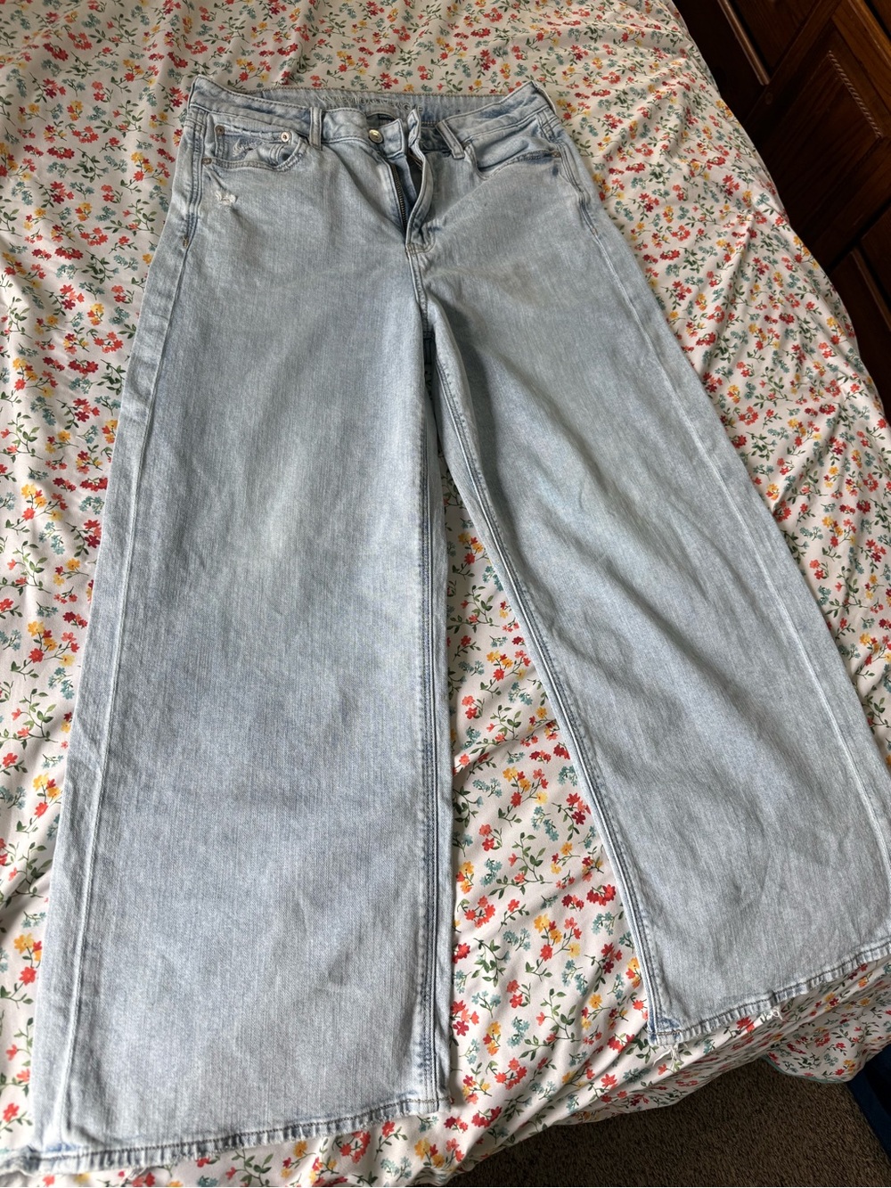 American Eagle Outfitters Light Blue Wide Leg Jeans